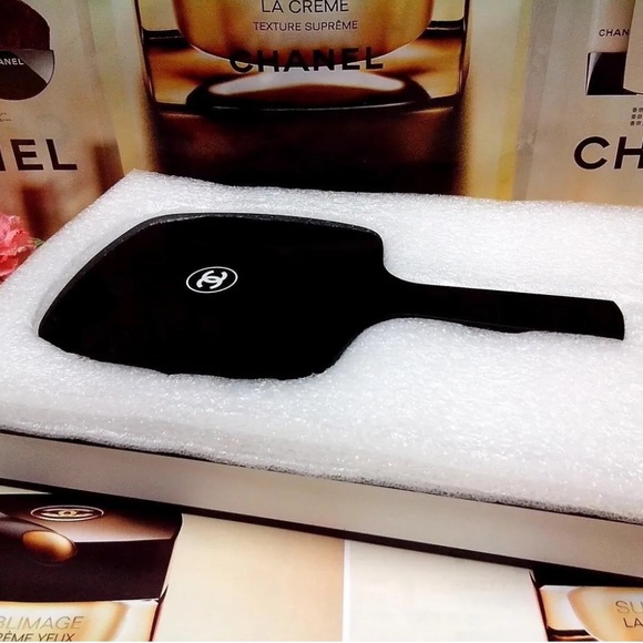 Chanel Hand Mirror NIB 🖤🖤🖤 - Picture 3 of 4